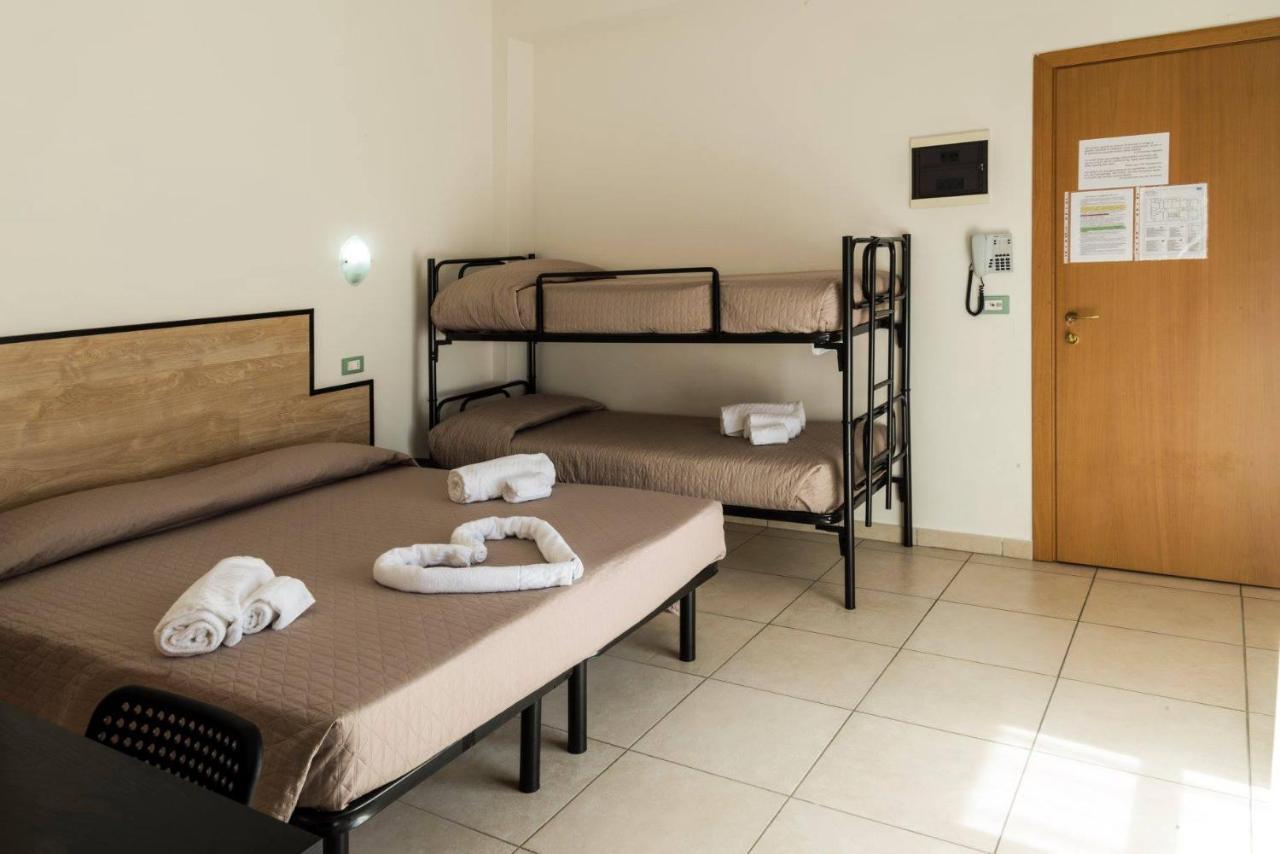 My Hotel Чезенатіко Екстер'єр фото
