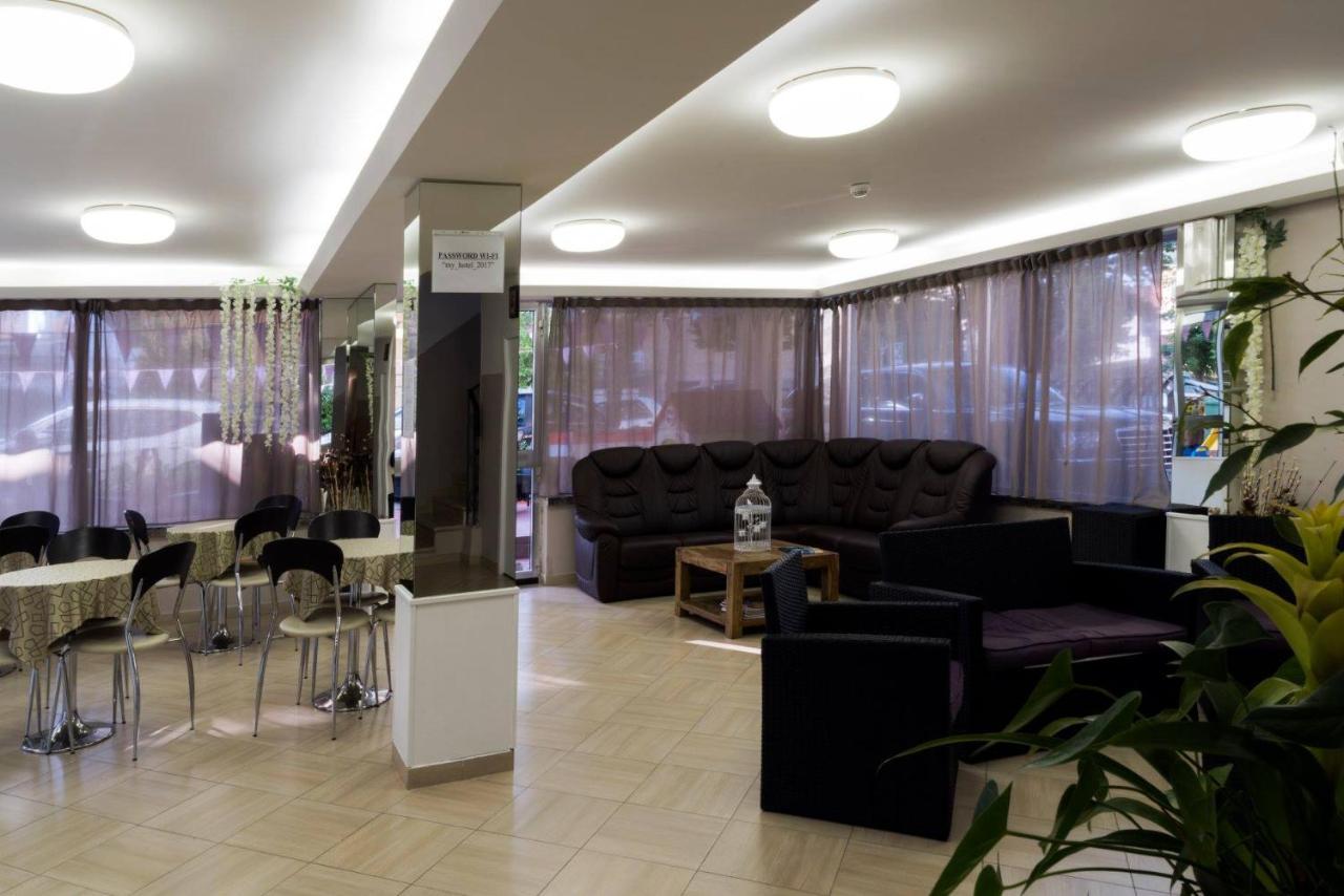 My Hotel Чезенатіко Екстер'єр фото