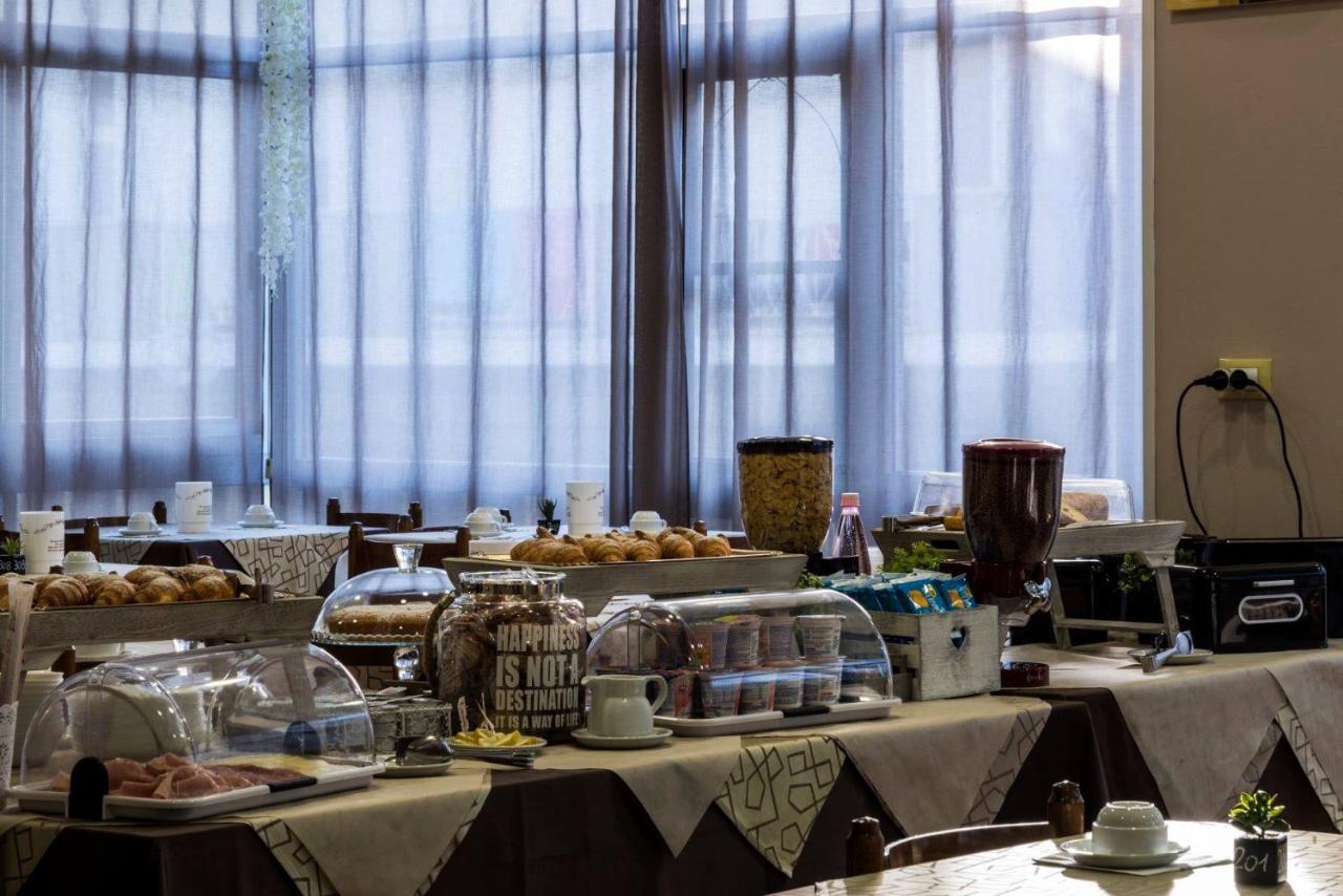 My Hotel Чезенатіко Екстер'єр фото